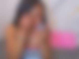 Live cam show with TaraMiller - Black Petite on livesuperchat.net