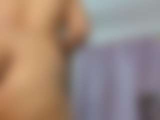Live cam show with EmeraldBlonde - White Blonde Hair on EXY | colombia