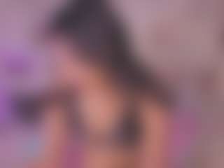 LauraValvet's Live Sex Cam Show