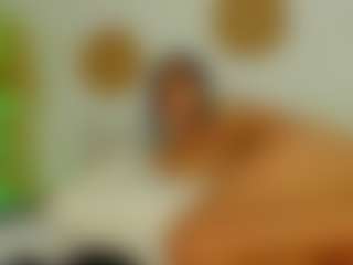 Live cam show with ThreeTemptations - Facial on TottyGirls