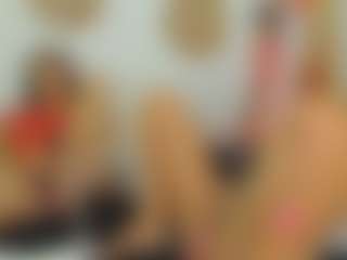 ThreeTemptations's Live Sex Cam Show