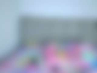 Live cam show with venusNoirr - Facial on xplaylive.com