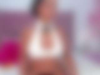 Live cam show with ZendayaRosse - New Brown Eyes on Mixed Magazine Live
