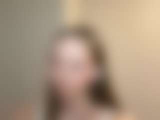 Live cam show with MillaColvert - Office on madthumbs