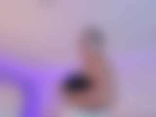 Live cam show with Arya-02 - New MILF on Hubzter Live
