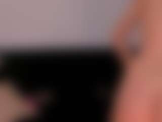 Live cam show with CharlotteRicci - Orgasm on xDating