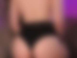 Live cam show with Nora - Oil on Camsoda