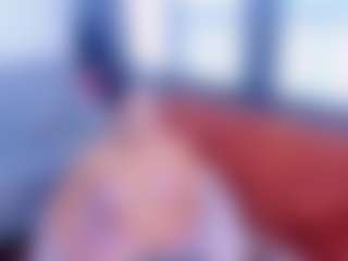 Live cam show with Violettroose - Amateur on Latina Girls