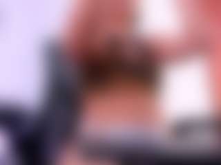 Live cam show with Violettroose - Period on 1on1-livenow
