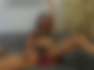 Spettacolo in cam dal vivo con Violettroose - Submissive su Camsoda