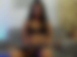 Live cam show with Violettroose - Spanks on xfollow cams