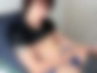 curlyytwnk's Live Sex Cam Show