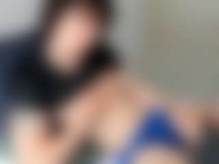 curlyytwnk's Live Sex Cam Show