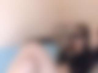 Live cam show with LeanoraPontillo - Blonde Hair Petite on makecum.org