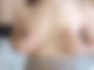 LeanoraPontillo's Live Sex Cam Show