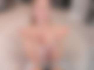 Live cam show with MardellElgart - Public on Gym Cam Girls