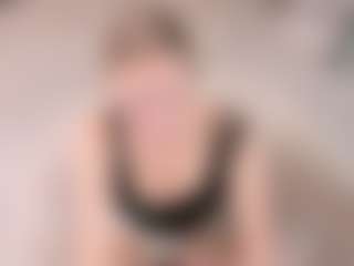 Live cam show with MardellElgart - Green Eyes on CamwithHer