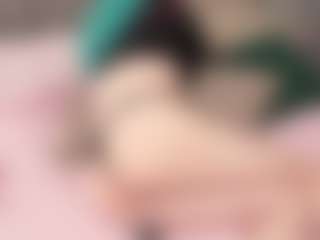 Live cam show with MysticRavyn - Neon Hair on madthumbs