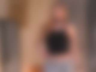 HueHeneisen's Live Sex Cam Show