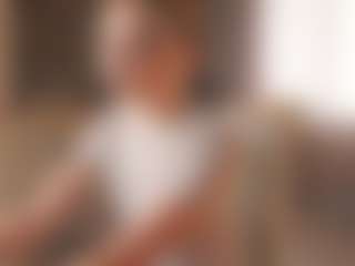 Live cam show with HueHeneisen - New Teen (18+) on liverealitysex.com