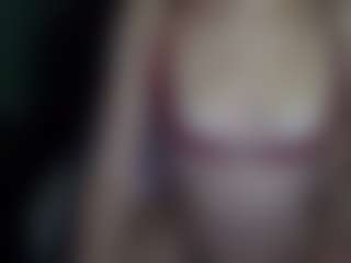 Live cam show with Megh - Fingering on intimatelivegirls.com