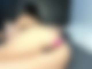 EmyLux's Live Sex Cam Show
