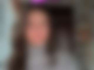 Spettacolo in cam dal vivo con auraa-blue - Average su Camsoda