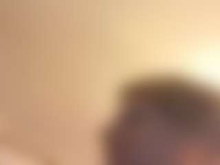 Show live cam dengan prissylilBitch - Blue Eyes di Camsoda