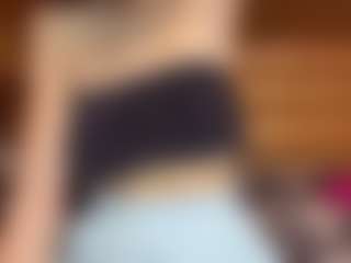 Live cam show with Ashley - New Granny on luckytryst.com