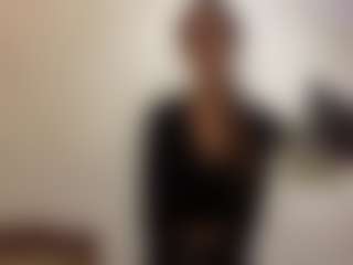 Live cam show with Lora - Facial Piercings on xfollow cams