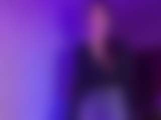 Live cam show with Lora - New White on CSO-WL | united kingdom