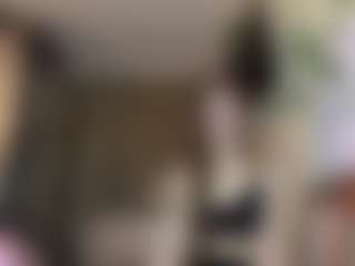 Live cam show with Lora - Sexy on xDating