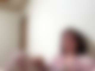 Live cam show with LoriaHuffine - Brown Eyes on Camsoda