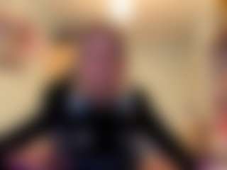 Adel's Live Sex Cam Show