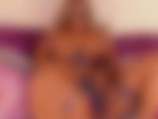 Live cam show with MaddyOlmos - New Toys on Camsoda