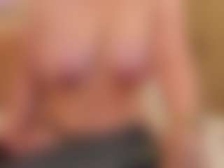 Live cam show with Rachell-lang - Interactivetoy Granny on xxxlivecams.org