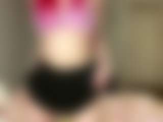 Live cam show with ShenaDeblois - Green Eyes on CamwithHer