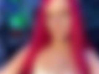 Live cam show with ShenaDeblois - Nipple Piercings on sexylive.show