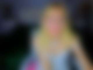 Live cam show with Clara-Schneider1 - Body Massage on xplaylive.com