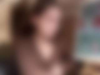 Live cam show with DesireeWexell - Average on Milfs Live