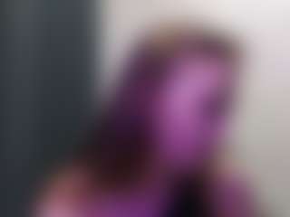Live cam show with HarrietteCestari - Facial Piercings on WildCum