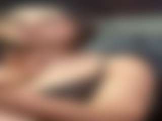 Live cam show with NikkyjoyV - New Brown Eyes on parknlotfishbdy
