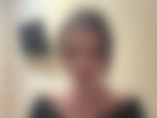 Live cam show with Nicole - Brown Hair MILF on CamwithHer