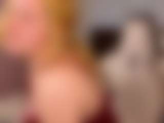 Live cam show with LollyBunnyyy - Pretty on dropp.cam