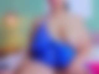 slutty-hugetits's Live Sex Cam Show
