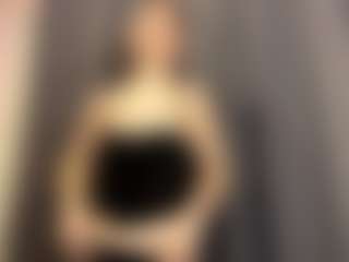 Live cam show with Amelia - Hairy Pussy on Camsoda