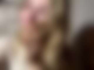 Live cam show with Rouse - Skinny on AdultVida.com
