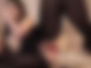 Live cam show with LilluCooper1 - Fingers on Mixed Magazine Live