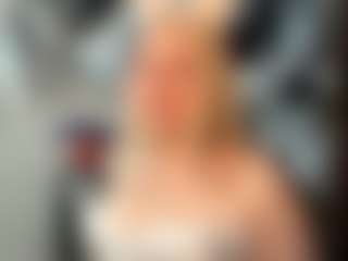Live cam show with PrincessIvans - Shower on StripNow