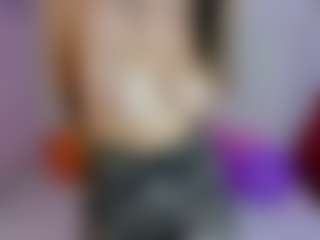 ZoeeOf's Live Sex Cam Show